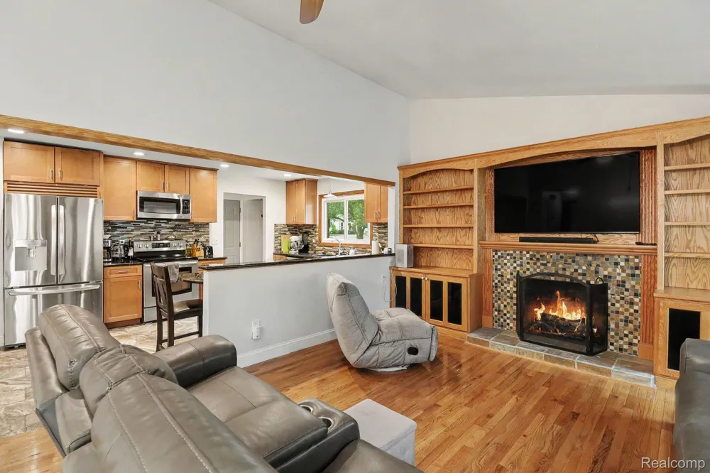 24404 Jamestowne Road Novi City, MI 48375