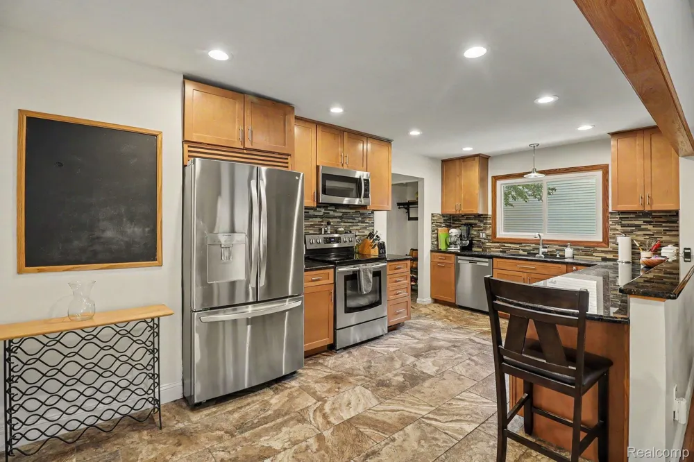 24404 Jamestowne Road Novi City, MI 48375