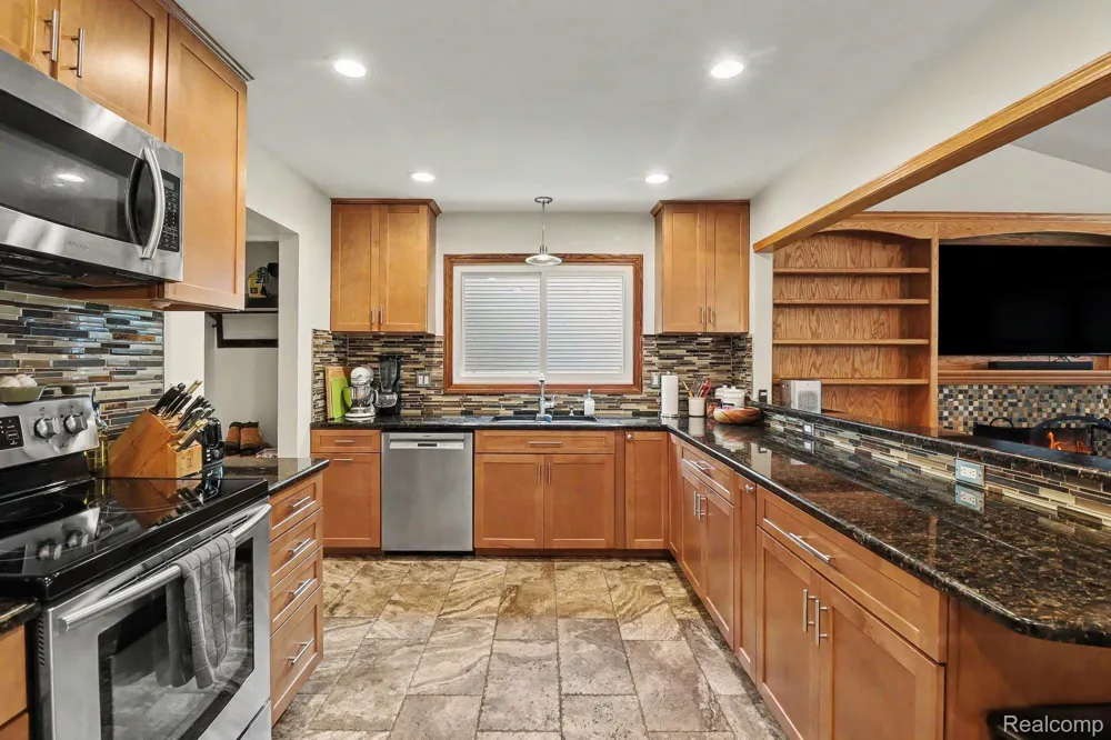 24404 Jamestowne Road Novi City, MI 48375