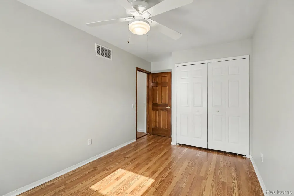 24404 Jamestowne Road Novi City, MI 48375