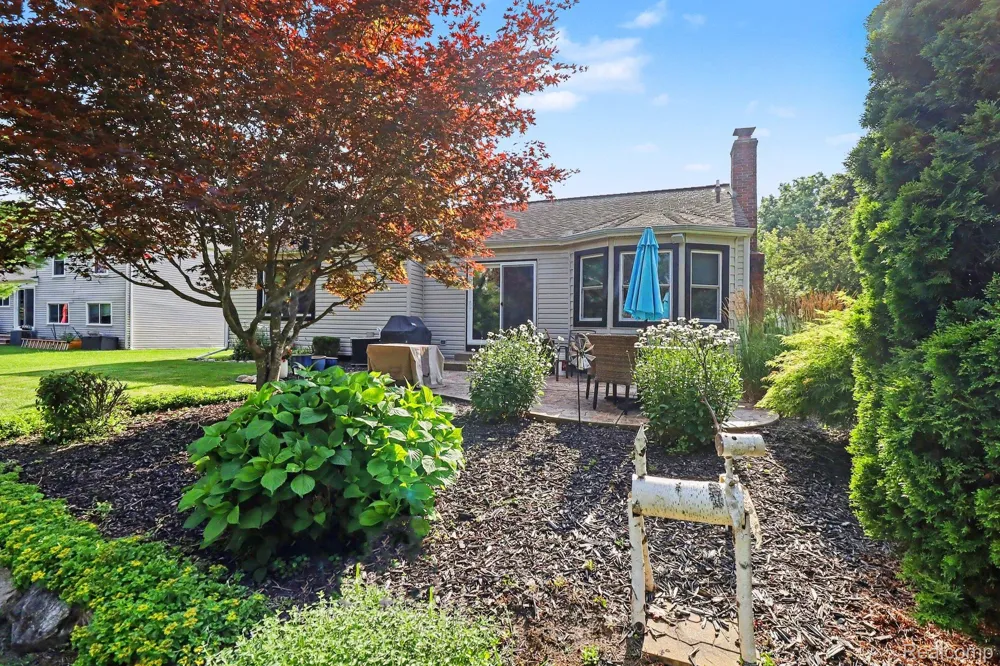 24404 Jamestowne Road Novi City, MI 48375