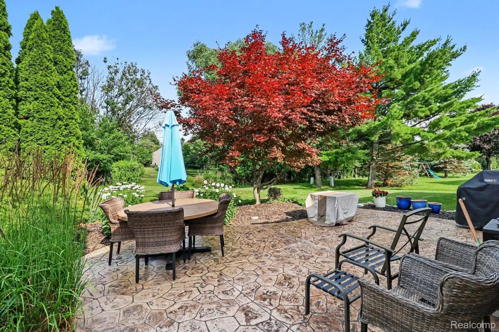 24404 Jamestowne Road Novi City, MI 48375