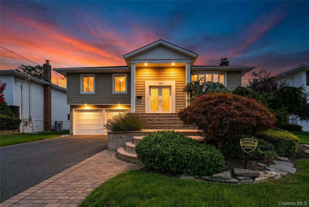 3165 Clubhouse Road Merrick, NY 11566