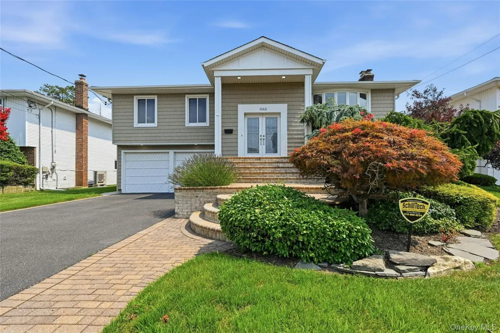 3165 Clubhouse Road Merrick, NY 11566