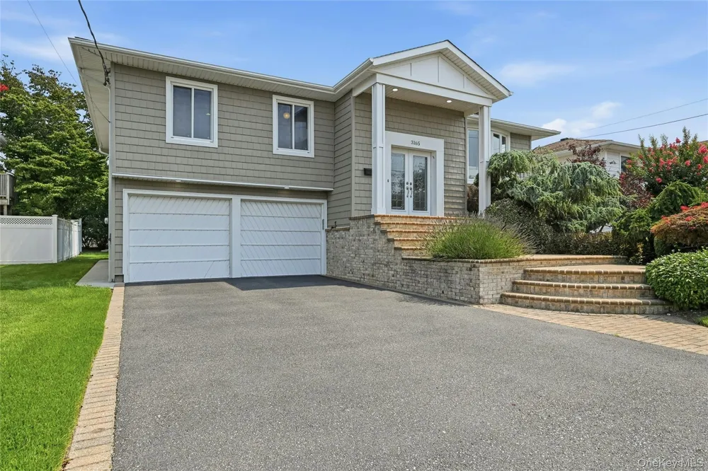 3165 Clubhouse Road Merrick, NY 11566