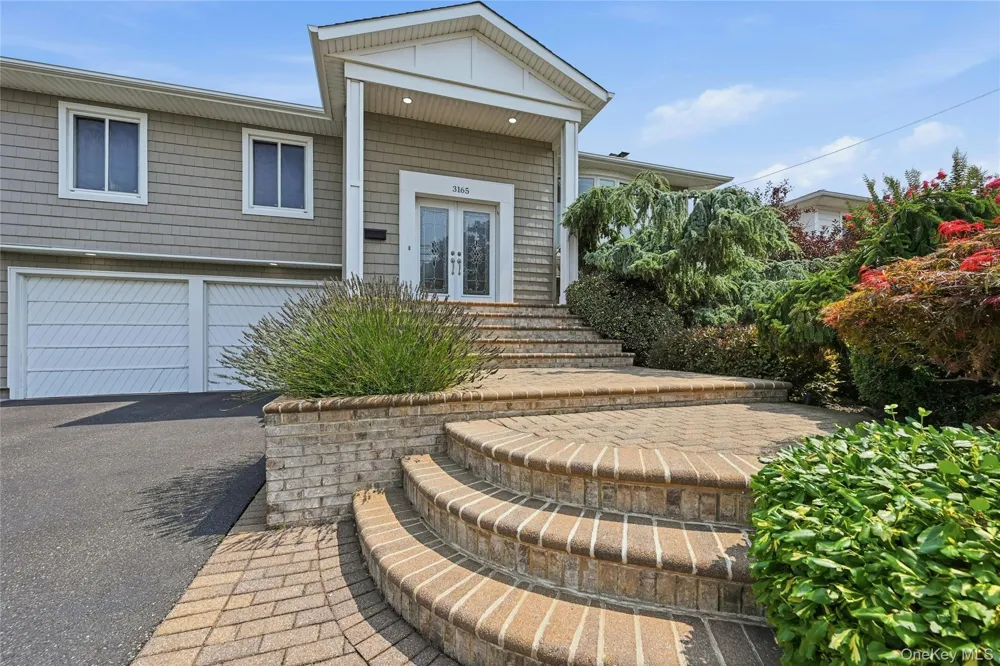 3165 Clubhouse Road Merrick, NY 11566