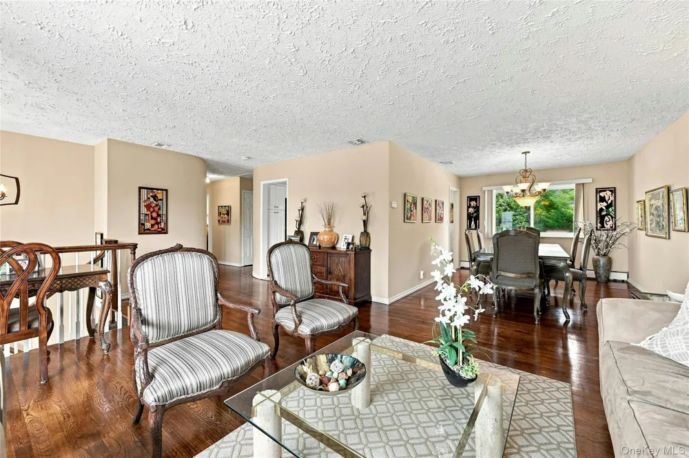 3165 Clubhouse Road Merrick, NY 11566