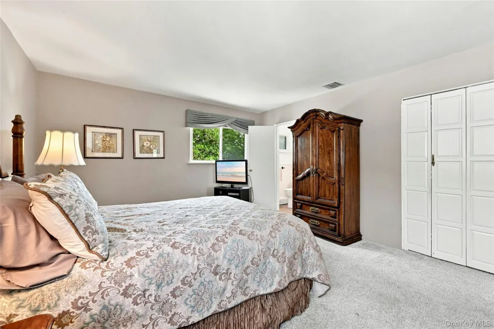 3165 Clubhouse Road Merrick, NY 11566