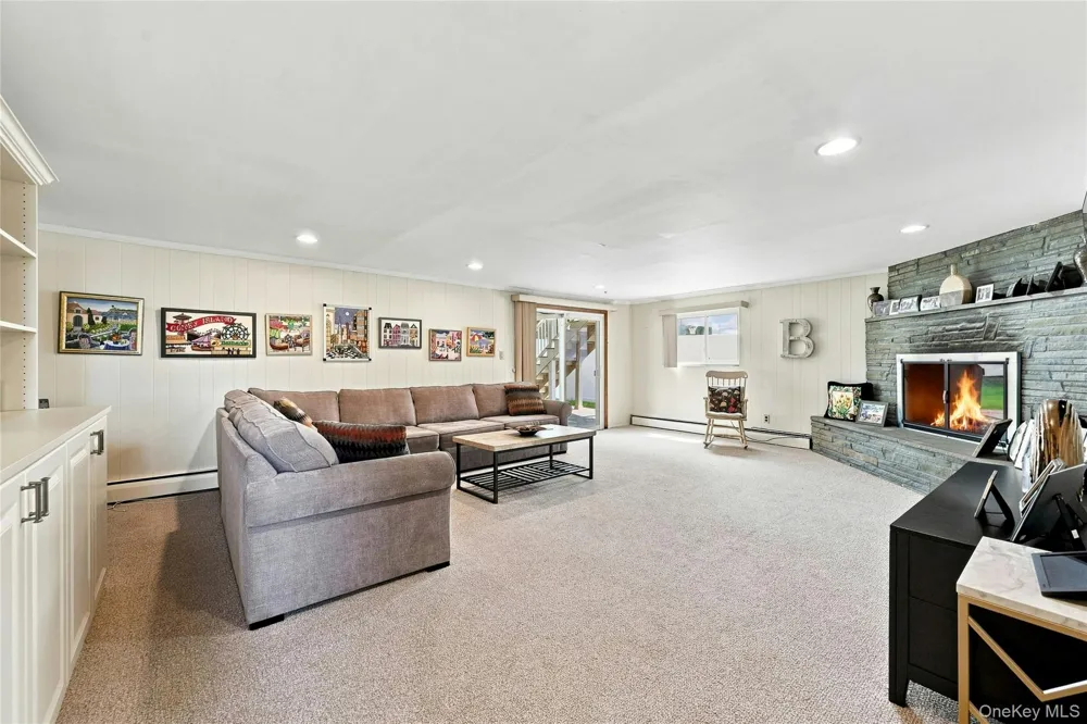 3165 Clubhouse Road Merrick, NY 11566