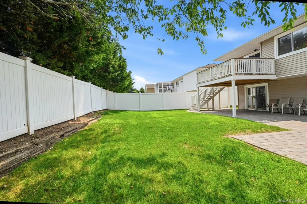 3165 Clubhouse Road Merrick, NY 11566
