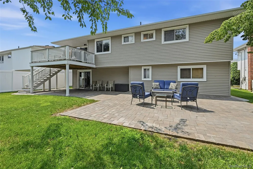 3165 Clubhouse Road Merrick, NY 11566