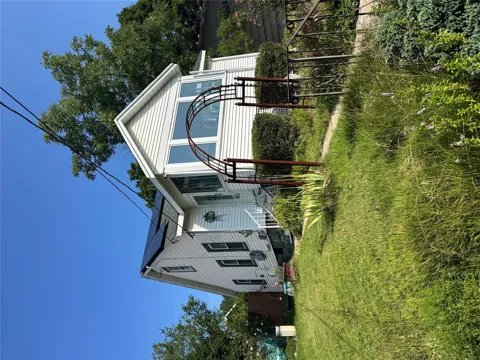 16 Earle Street #14 1/2