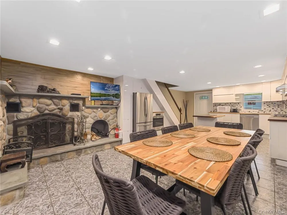 2 Hollowaty Kosak Road Glen Spey, NY 12737