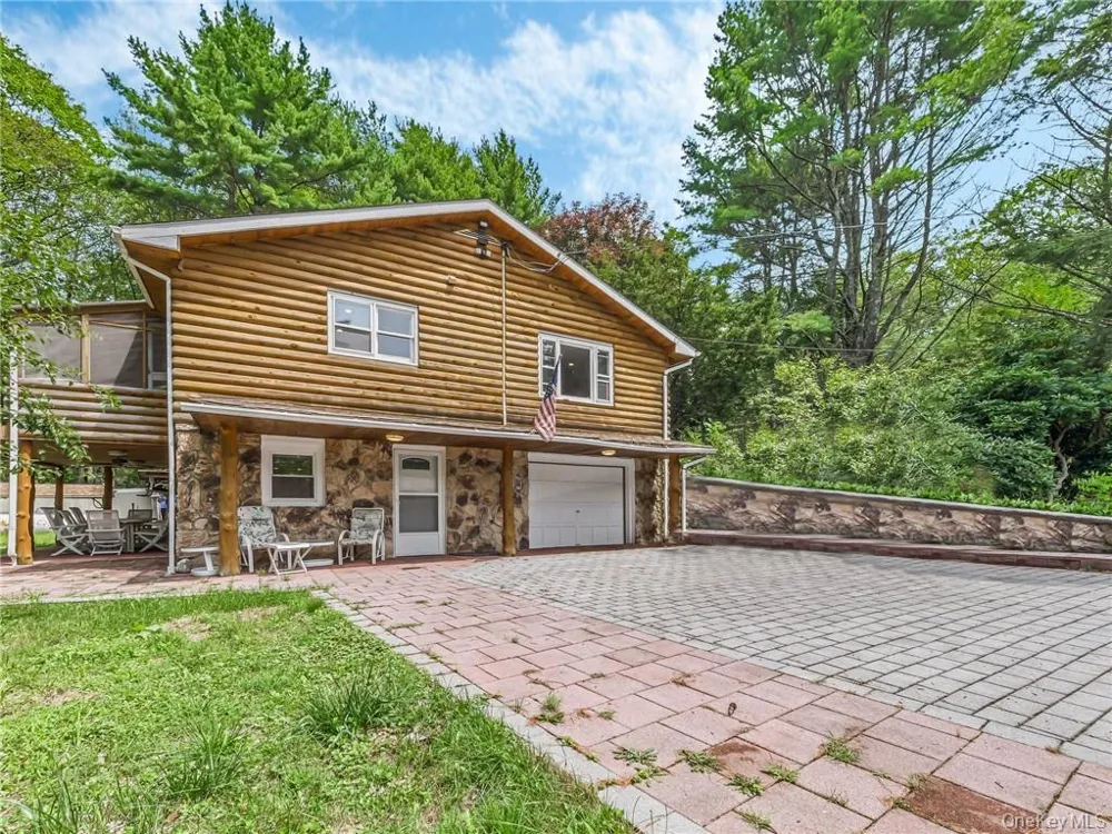 2 Hollowaty Kosak Road Glen Spey, NY 12737