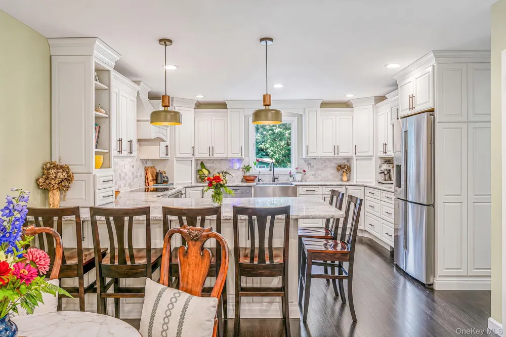 22 Ashley Lane Shoreham, NY 11786