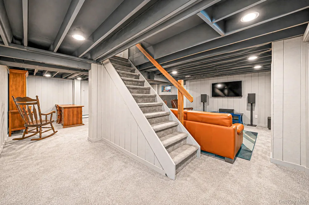 22 Ashley Lane Shoreham, NY 11786