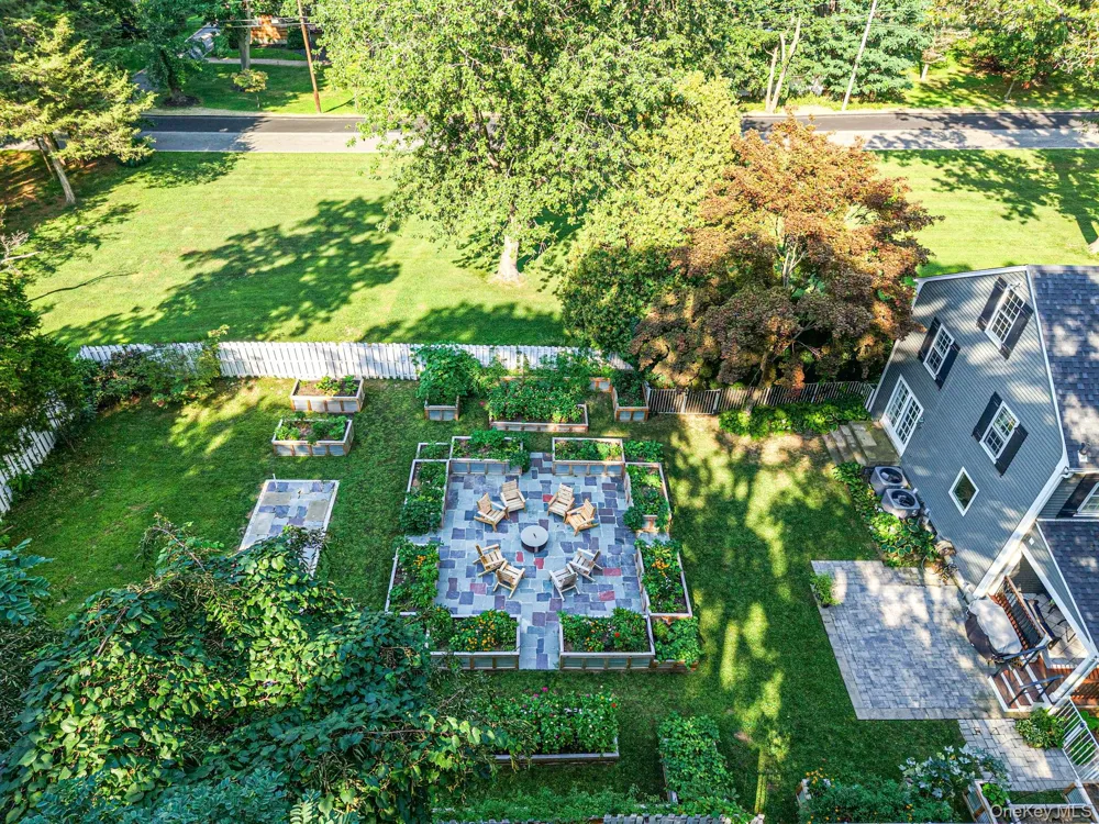 22 Ashley Lane Shoreham, NY 11786