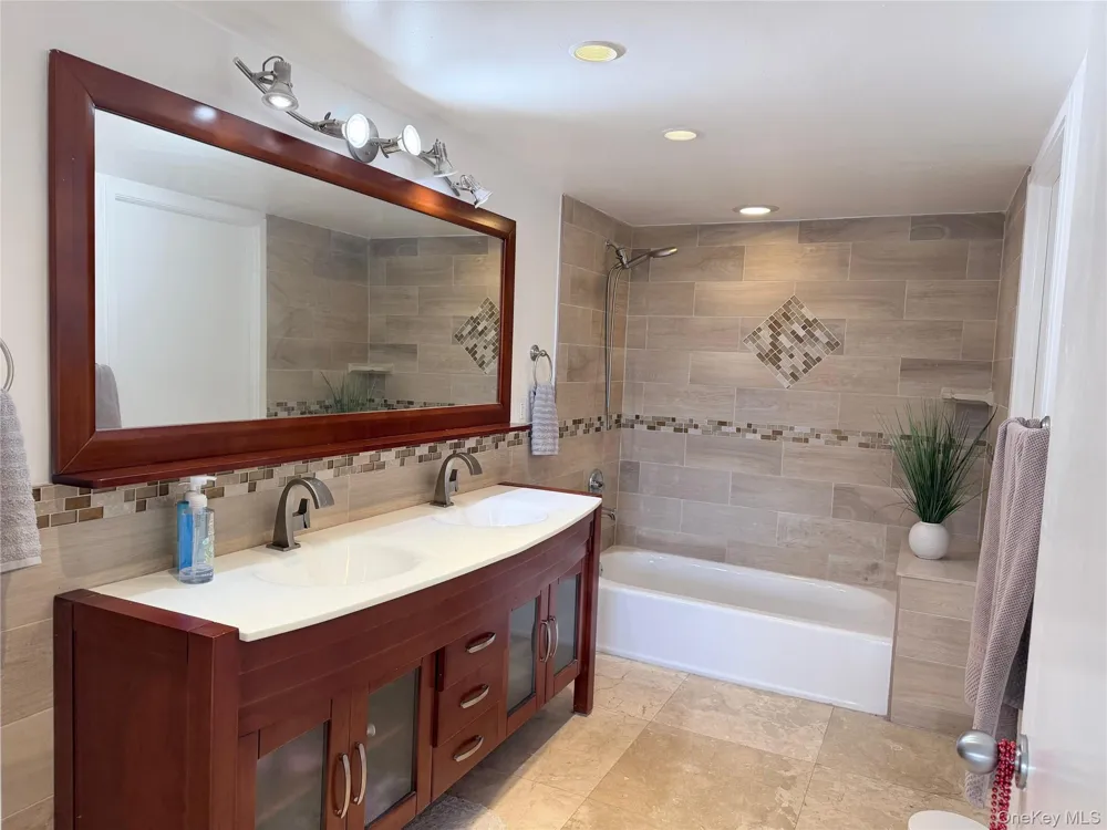 210 174th ST Unit 419 Collins Avenue #419 Call Listing Agent, FL 33160