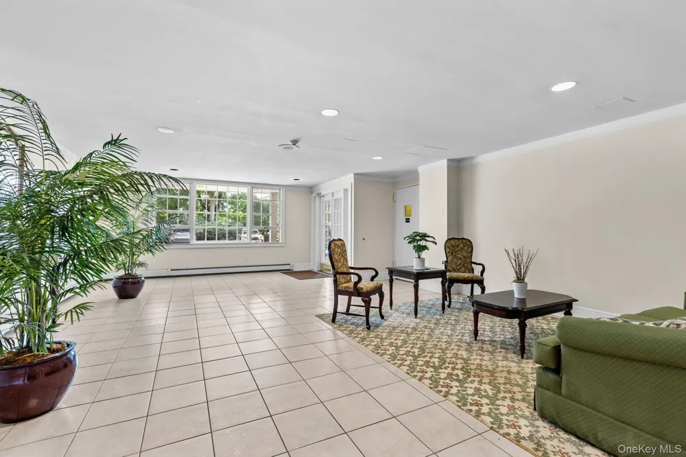 2 Consulate Drive #3G Tuckahoe, NY 10707