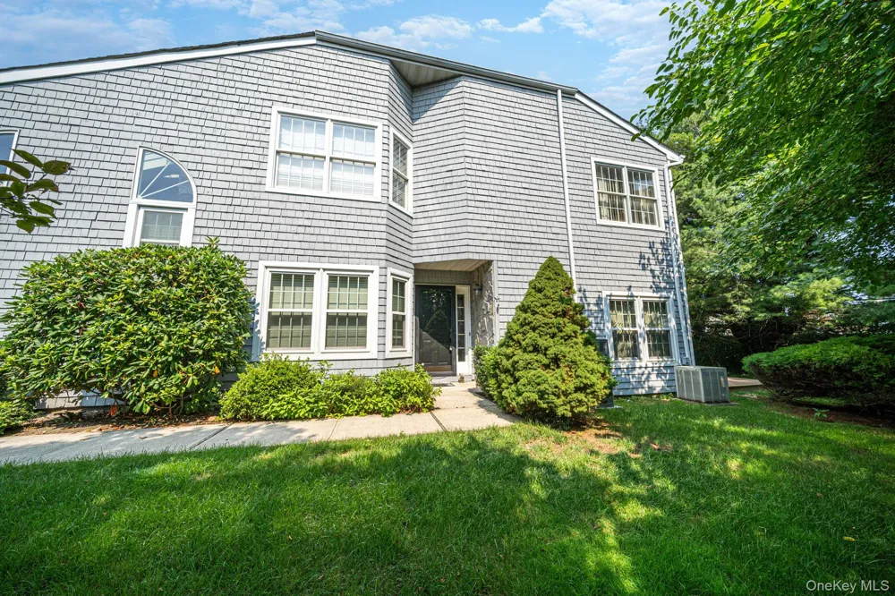 188 Lakebridge Drive Kings Park, NY 11754