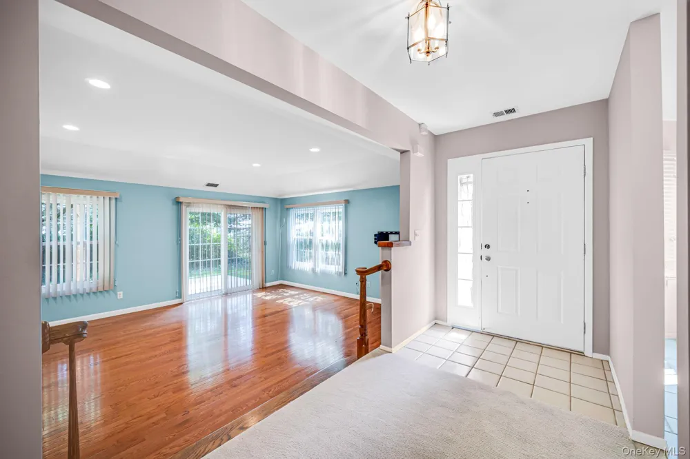 188 Lakebridge Drive Kings Park, NY 11754