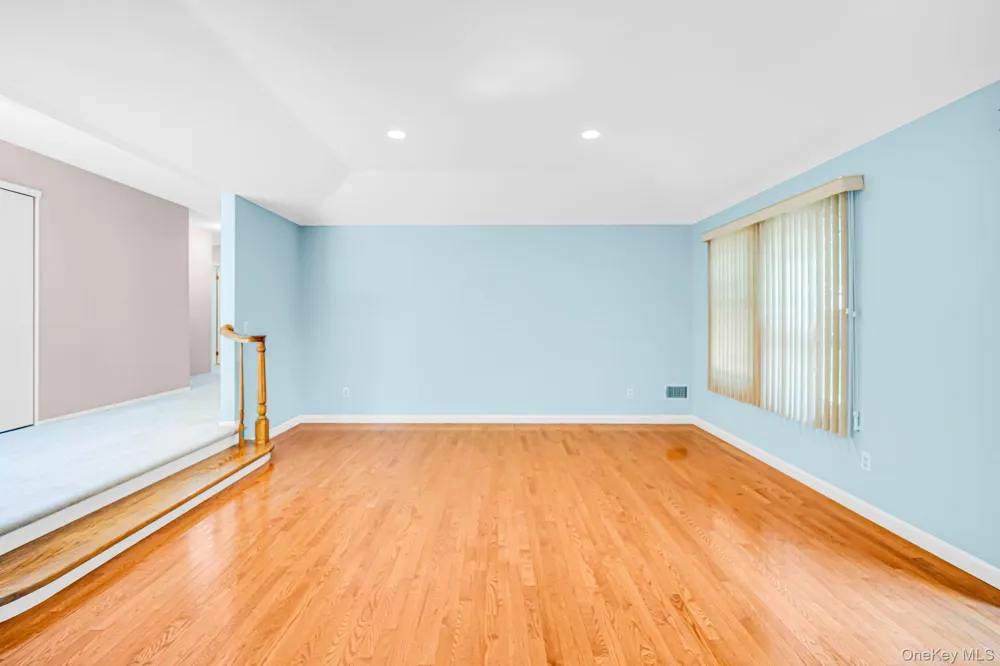 188 Lakebridge Drive Kings Park, NY 11754