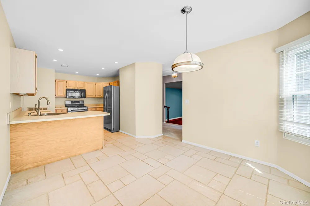 188 Lakebridge Drive Kings Park, NY 11754