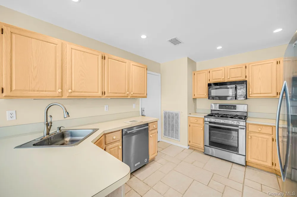 188 Lakebridge Drive Kings Park, NY 11754