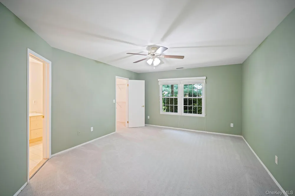 188 Lakebridge Drive Kings Park, NY 11754