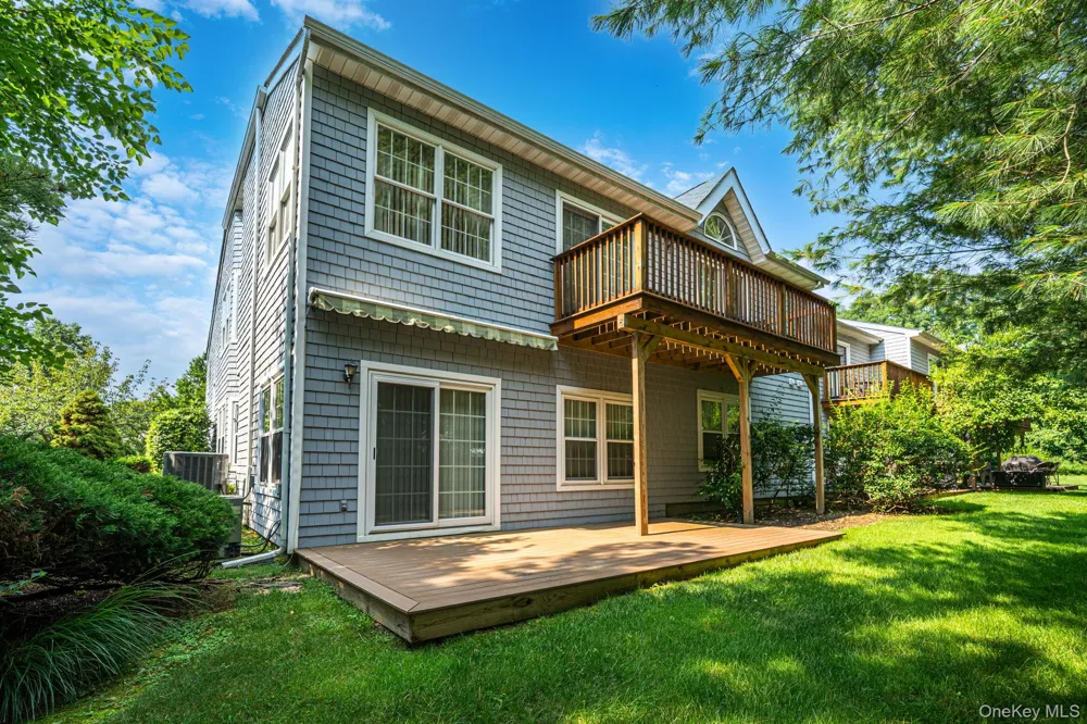 188 Lakebridge Drive Kings Park, NY 11754