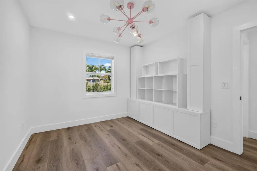 1309 PALMWAY 