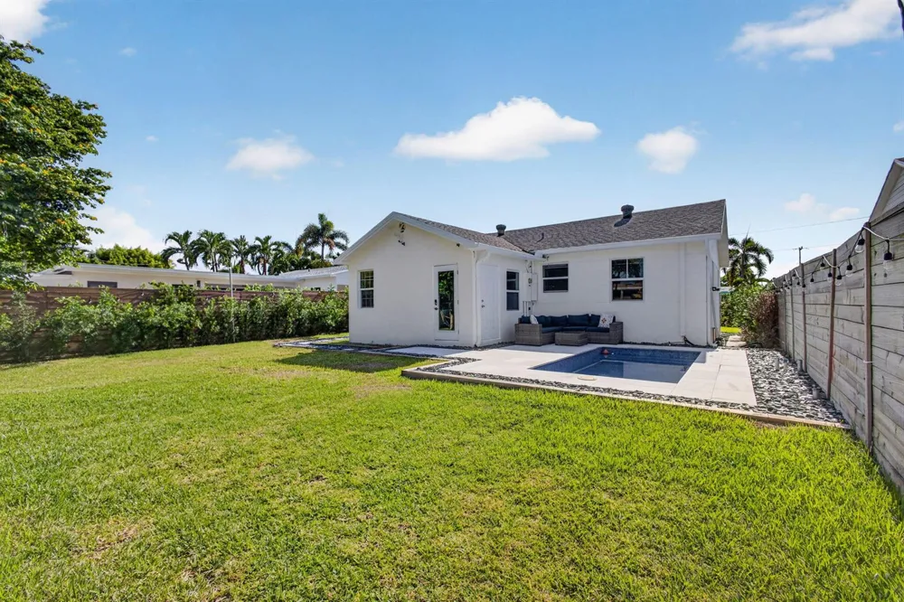 1309 PALMWAY 
