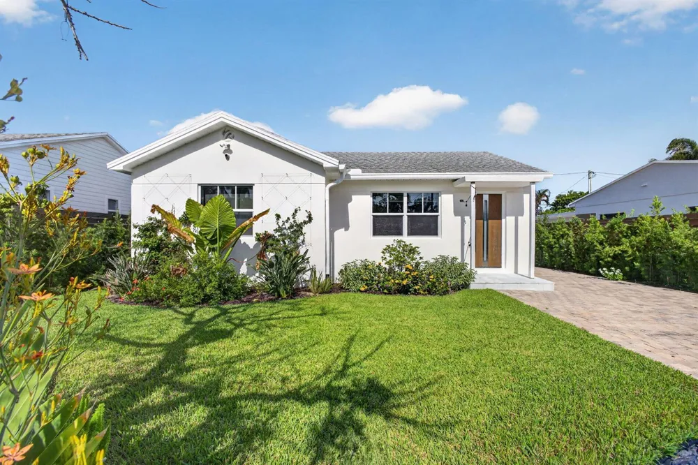 1309 PALMWAY 