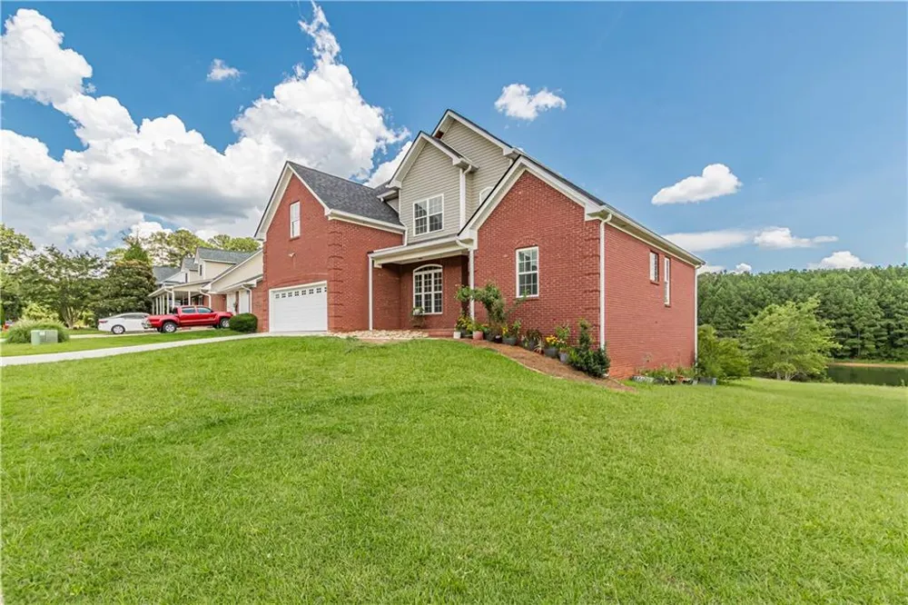 25 Westmoreland Lake Dr Buchanan, GA 30113