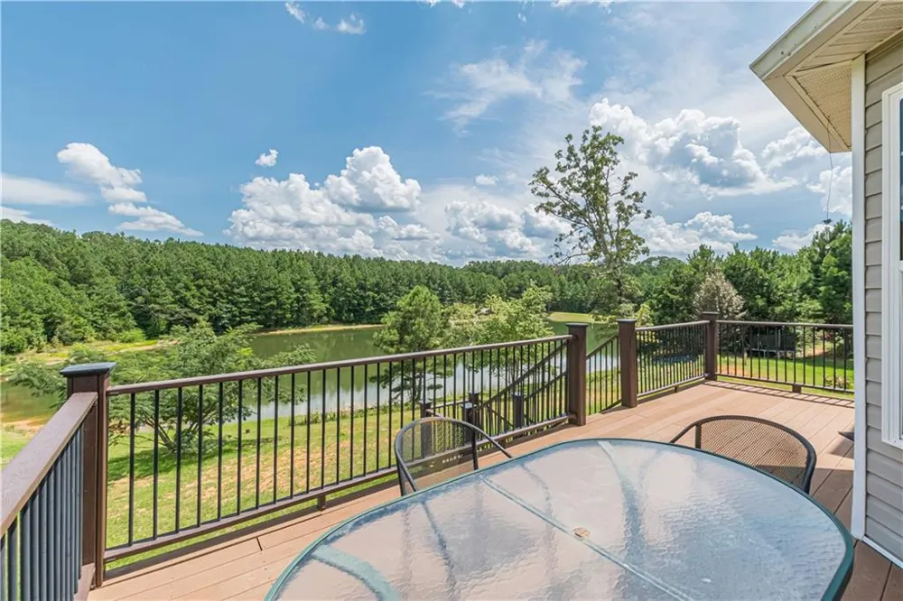 25 Westmoreland Lake Dr Buchanan, GA 30113