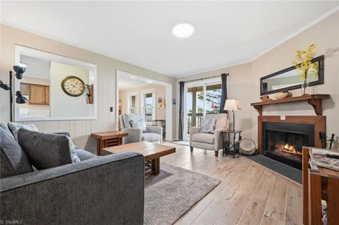 301 Pinnacle Inn Road #2116
