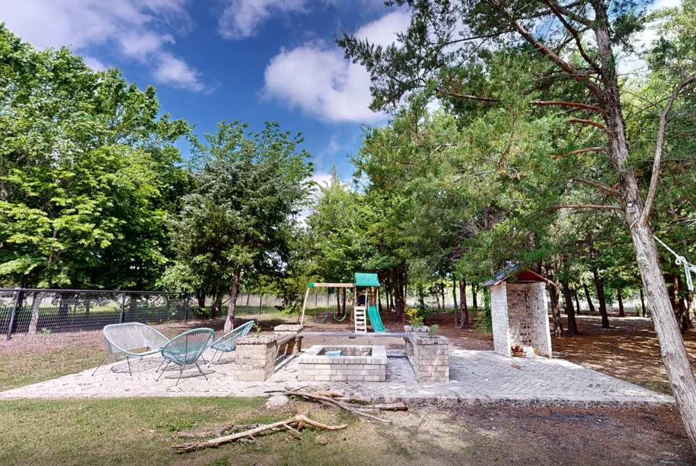 371 S Ring Road Waxahachie, TX 75165
