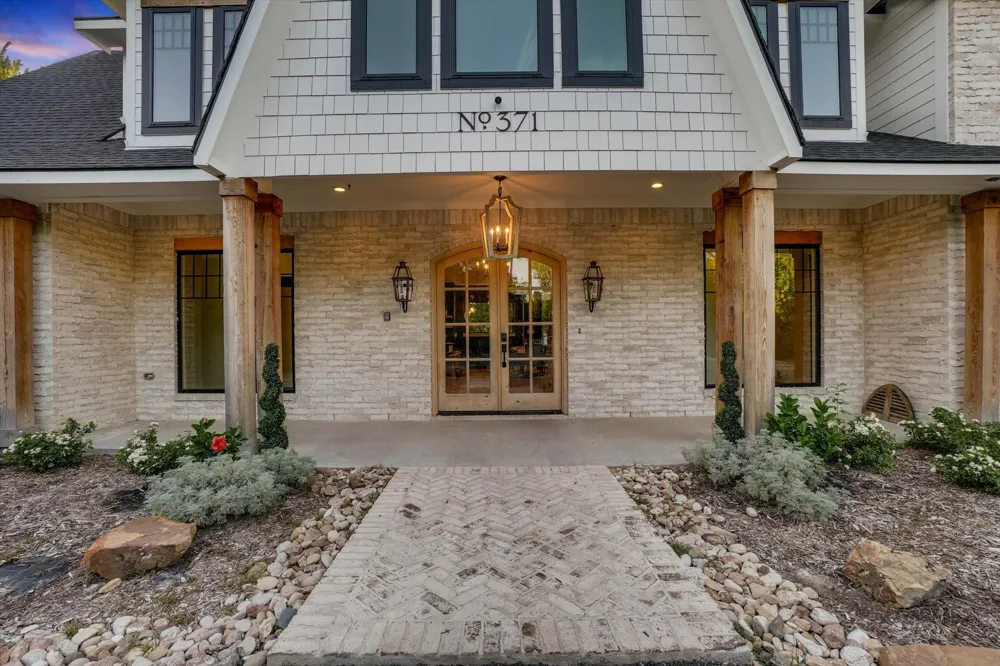 371 S Ring Road Waxahachie, TX 75165