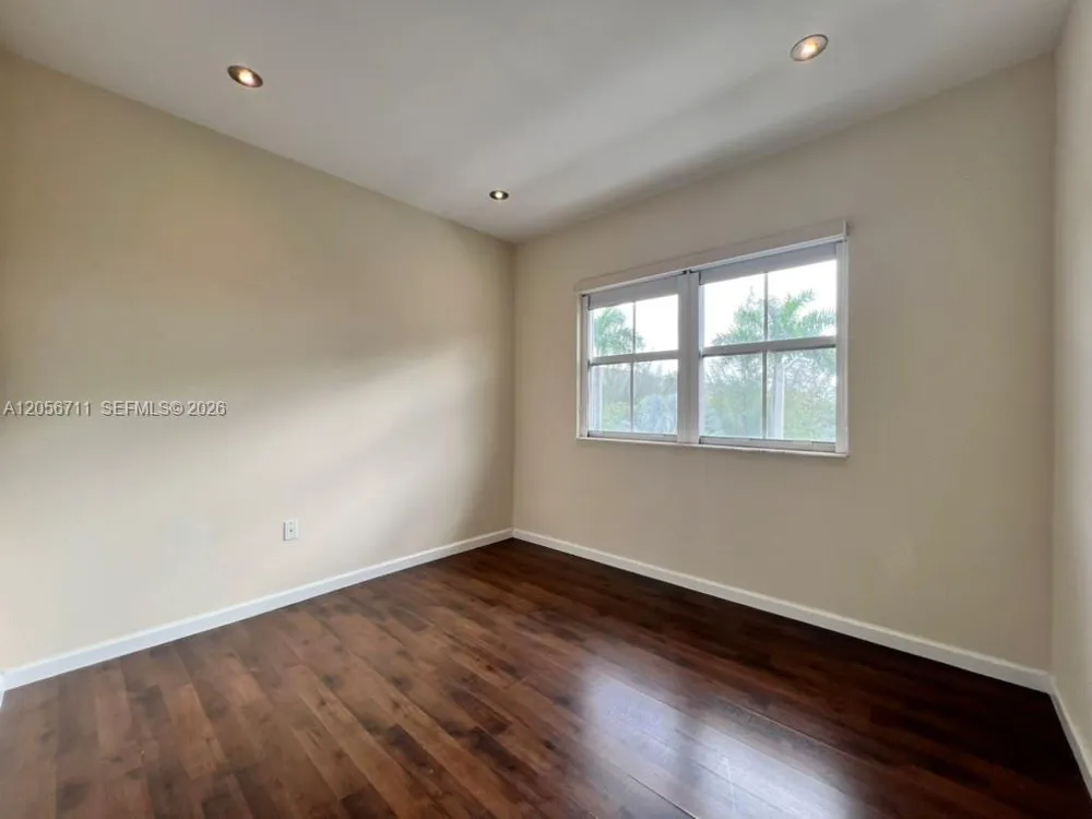 8800 NW 97th Ave #204 Doral, FL 33178