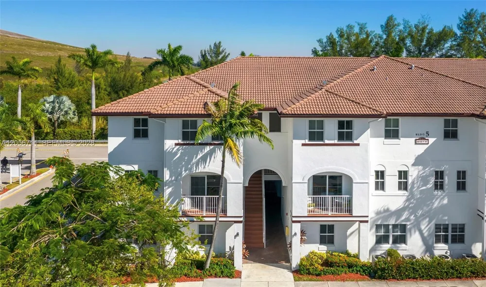 8800 NW 97th Ave #204 Doral, FL 33178