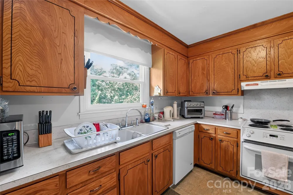 1311 Cambridge Street Gastonia, NC 28054
