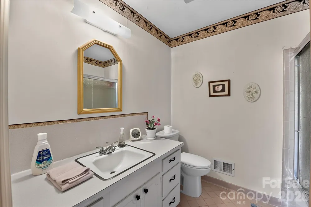 1311 Cambridge Street Gastonia, NC 28054
