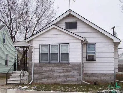 17444 IVANHOE STREET Roseville City, MI 48066