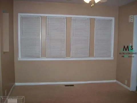 17444 IVANHOE STREET Roseville City, MI 48066