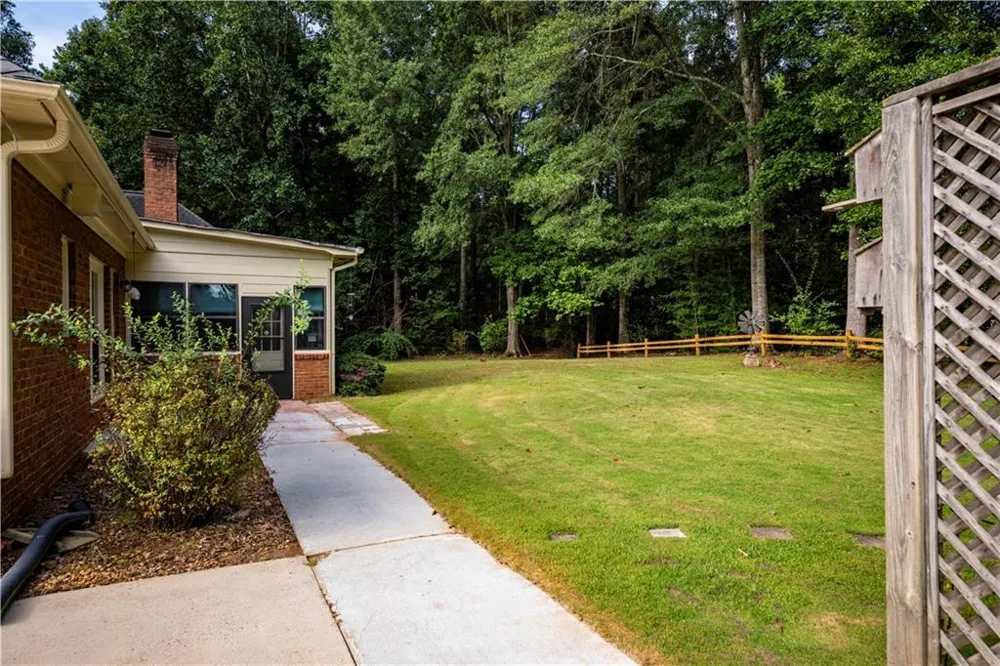 341 Chesterfield Road Bogart, GA 30622