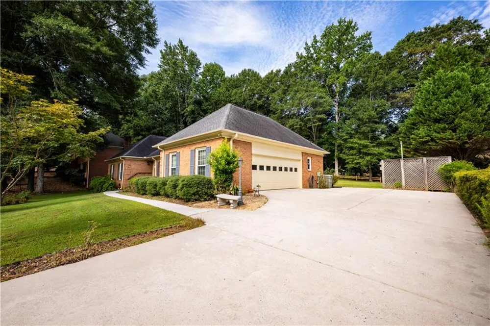 341 Chesterfield Road Bogart, GA 30622