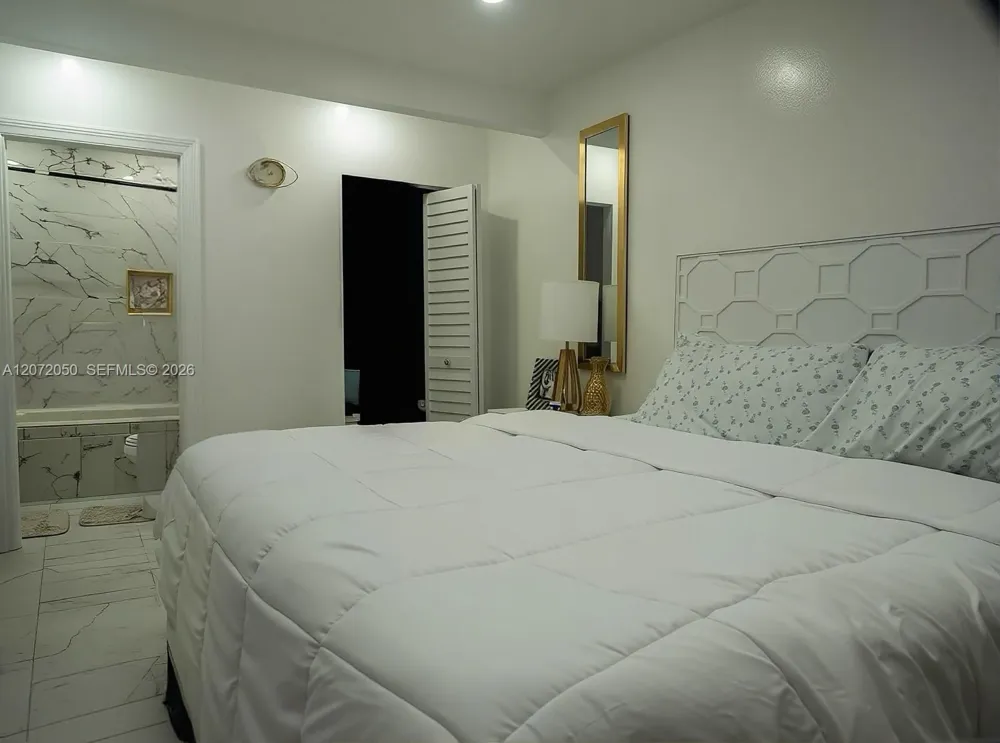 5090 SW 9th Ct Plantation, FL 33317