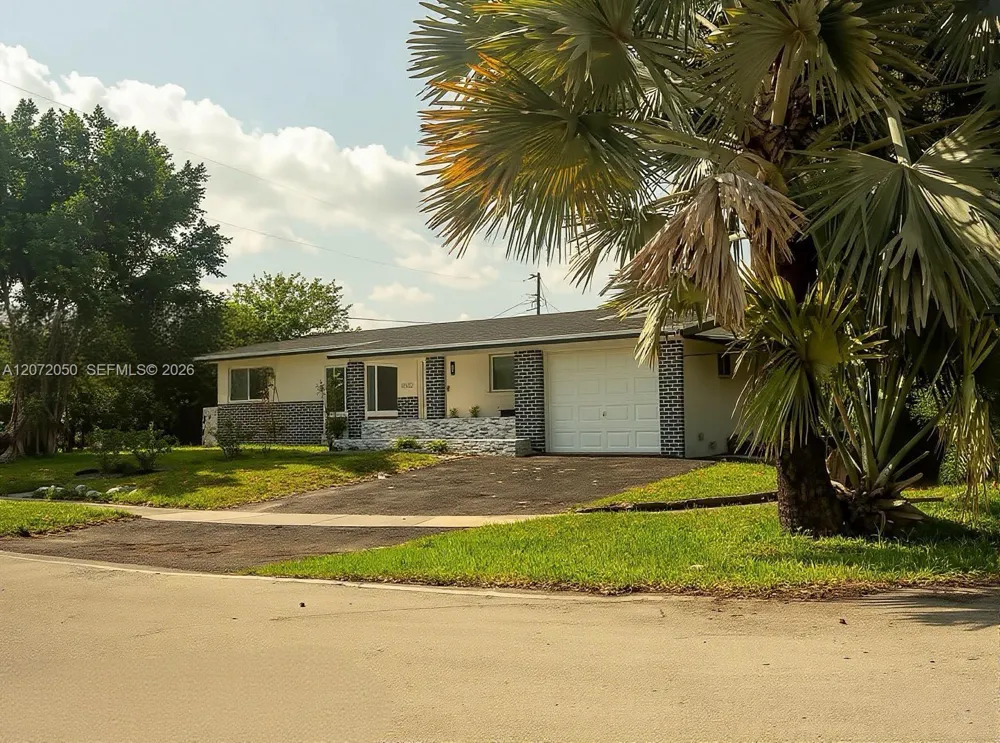5090 SW 9th Ct Plantation, FL 33317
