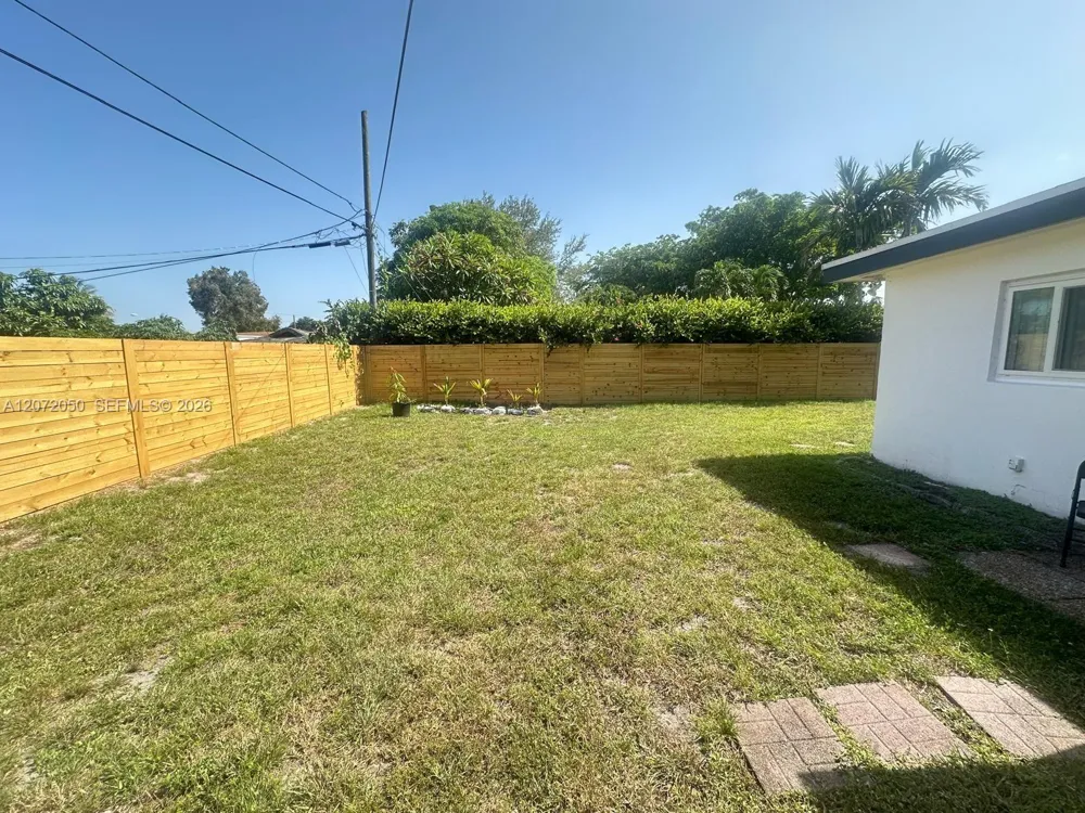 5090 SW 9th Ct Plantation, FL 33317
