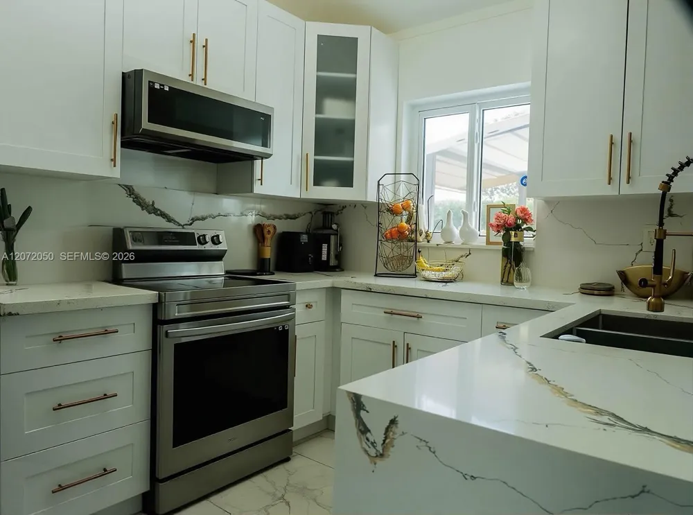 5090 SW 9th Ct Plantation, FL 33317